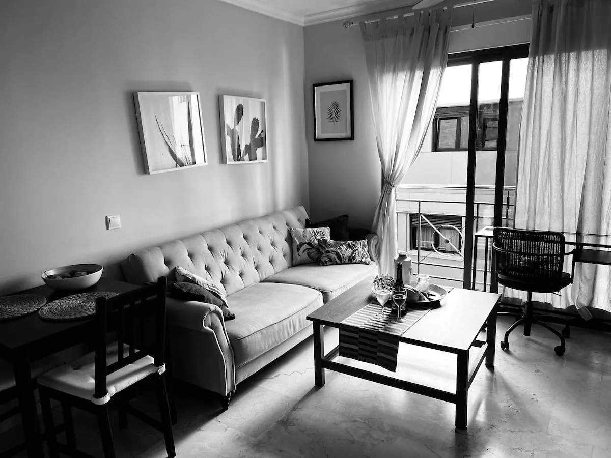 Canteras Beach King Bed Plus Sofa Bed Upscale 2 Balconies 0*, Las Palmas de Gran Canaria